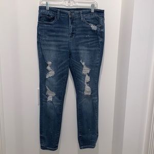 Judy Blue Jeans Distressed with Stetch